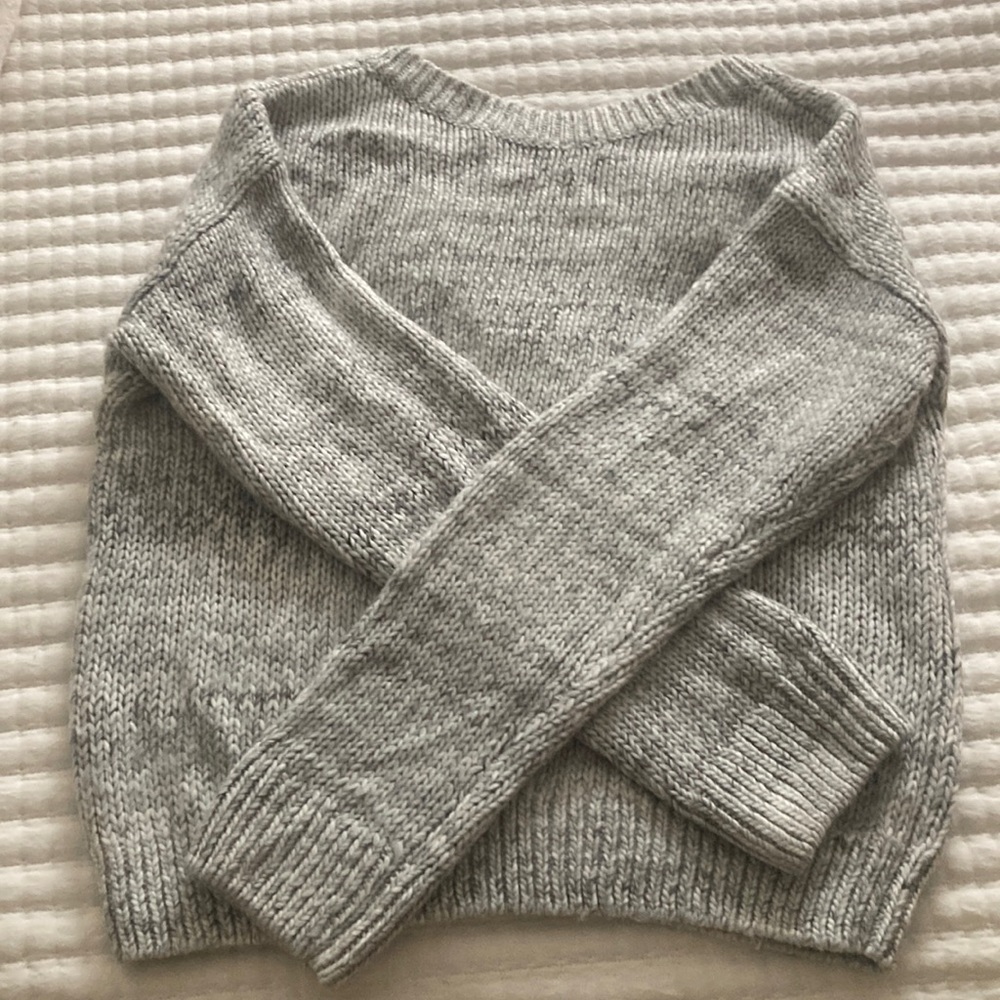 PINK KNIT beautiful grey sweater
